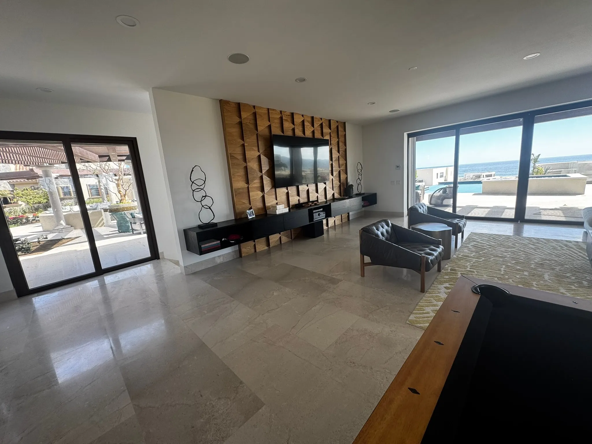 Beach Estate - be47 livingroom